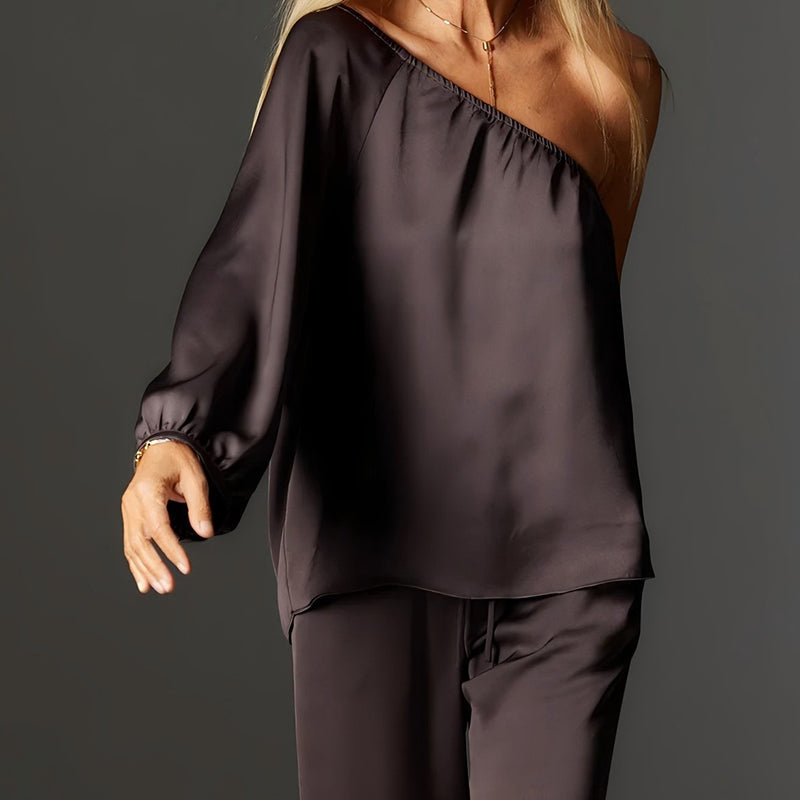 Elegant satin-top med en axel och vida byxor-3