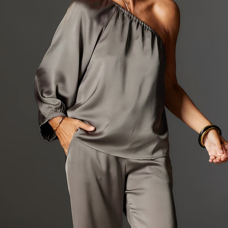 Elegant satin-top med en axel och vida byxor-5